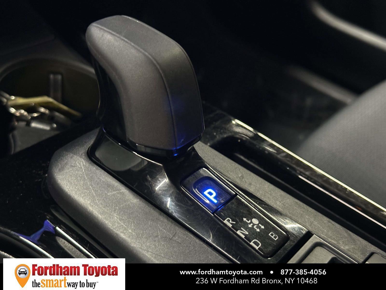 Used 2024 Toyota Prius LE AWD/4WD image 25