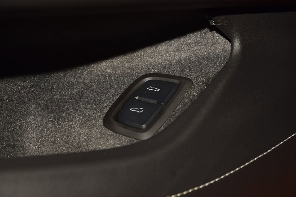 Used 2023 Chevrolet Corvette Stingray Preferred Cpe w/ Z51 Performance Package RWD image 43