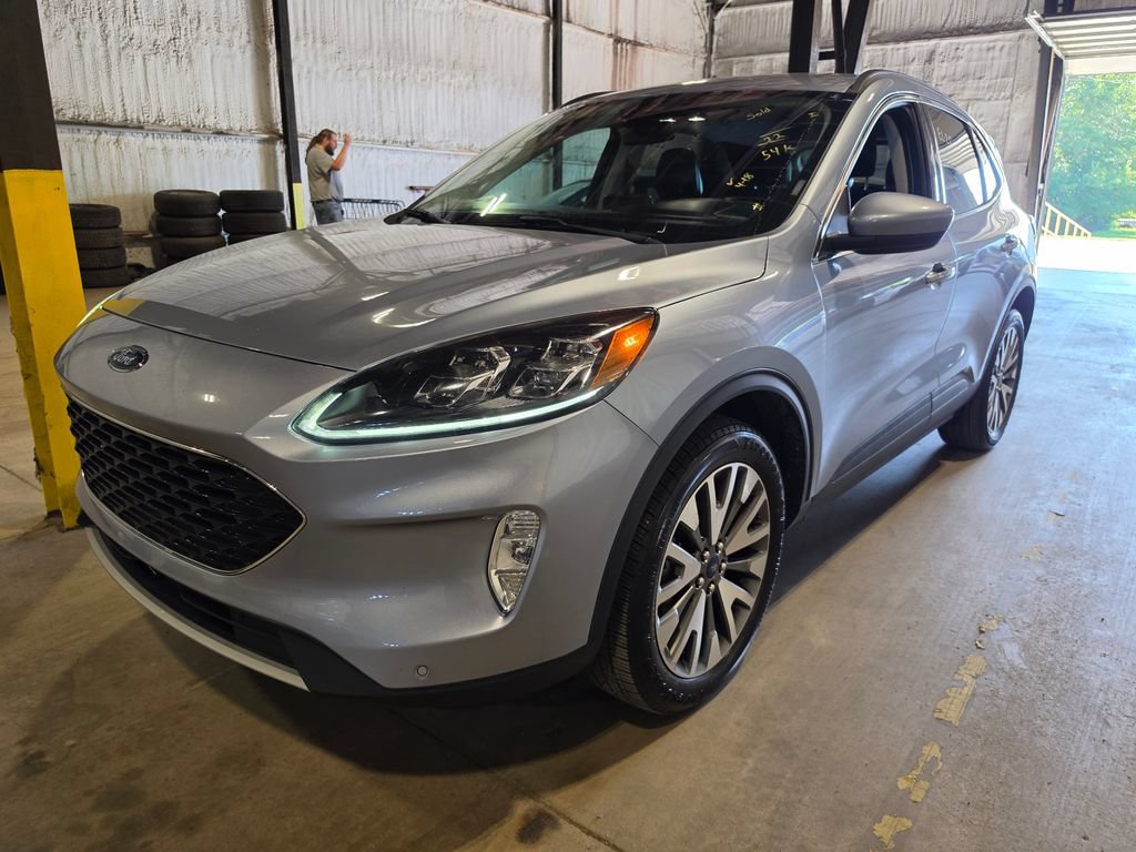 Used 2022 Ford Escape Titanium AWD/4WD video 1