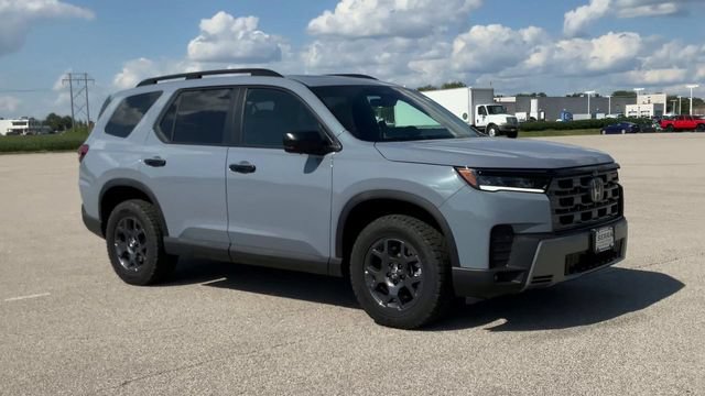 New 2026 Honda Pilot TrailSport image 2
