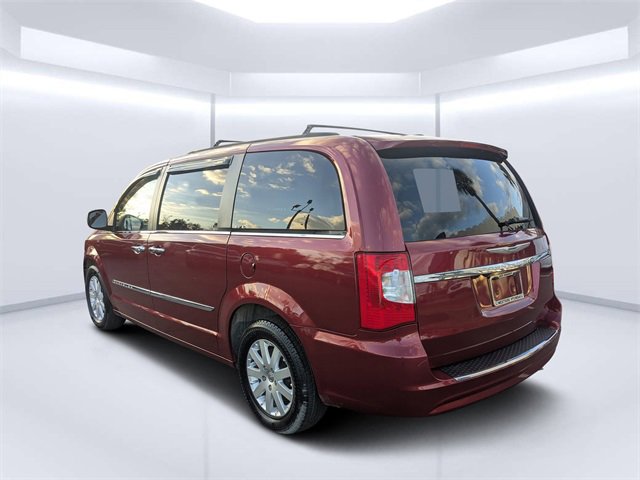 Used 2016 Chrysler Town & Country Touring w/ Driver Convenience Group image 5