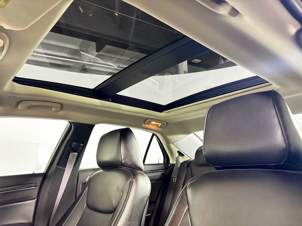 Used 2023 Chrysler 300 Touring L w/ Popular Equipment Group image 19