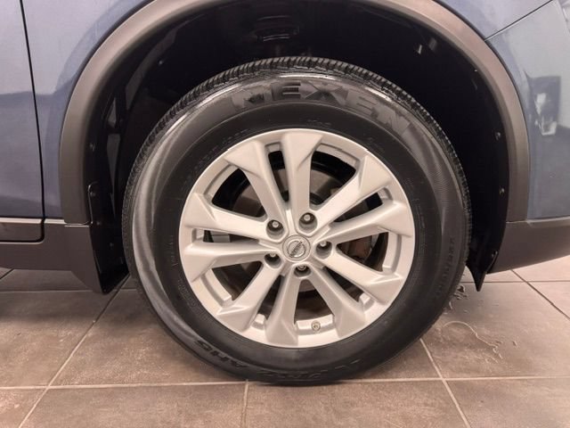 Used 2014 Nissan Rogue SV w/ SV Premium Package AWD/4WD image 35