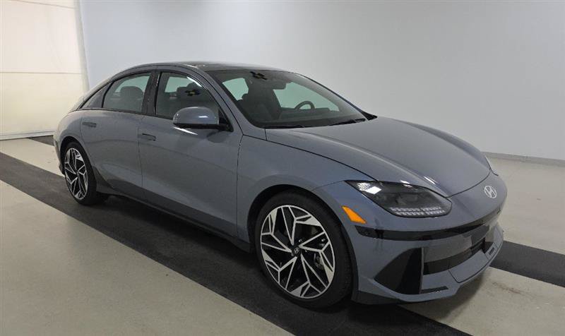 Used 2025 Hyundai Ioniq 6 Limited RWD image 3