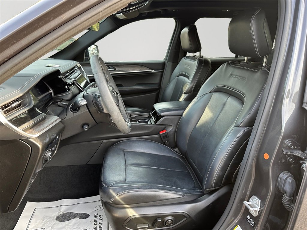 Used 2022 Jeep Grand Cherokee Overland image 24