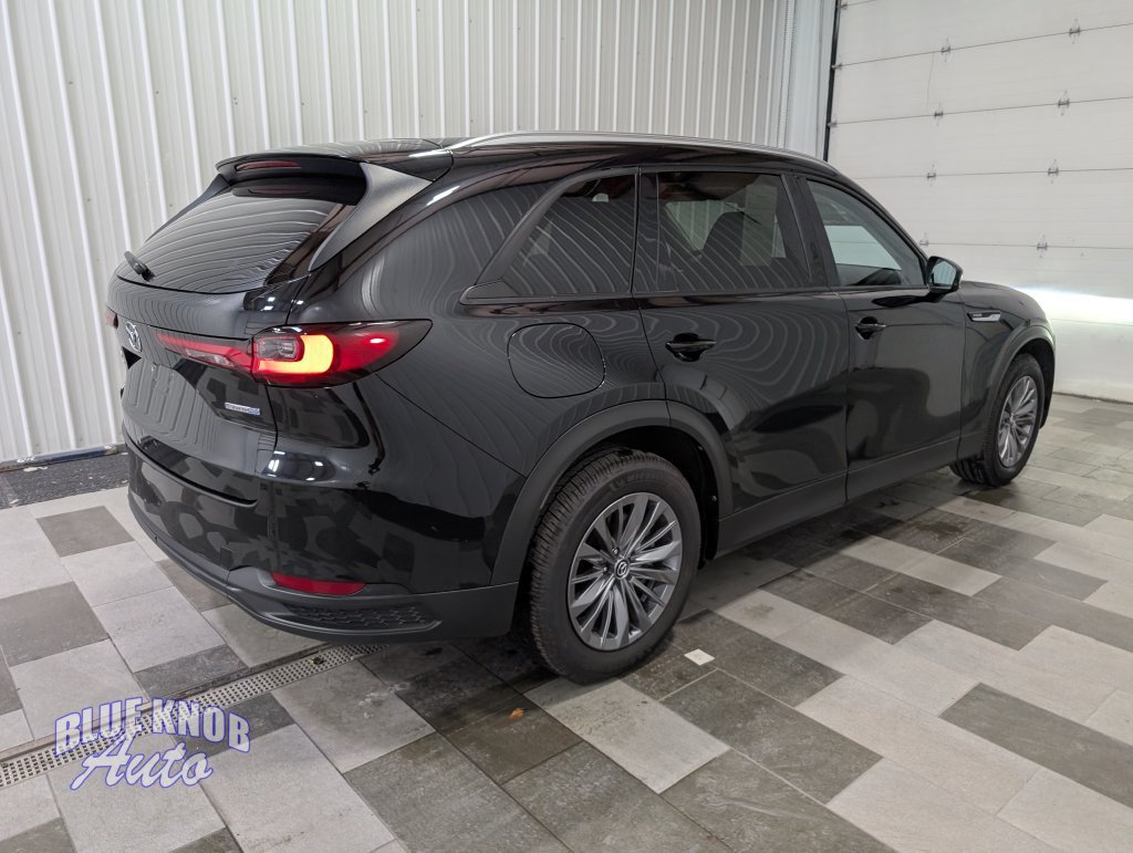 Used 2024 MAZDA CX-90 Plug-In Hybrid w/ Preferred AWD/4WD image 4