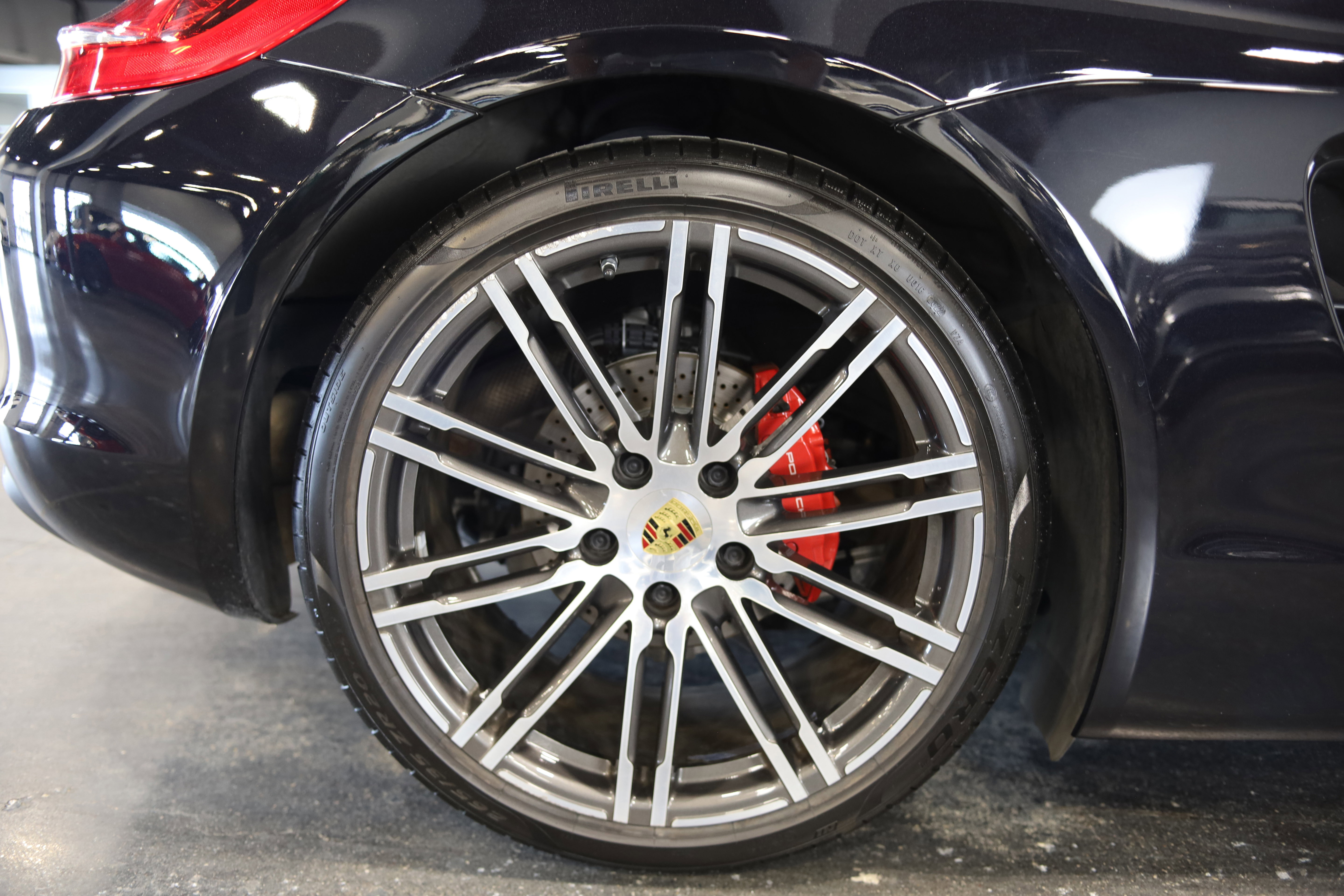 Used 2015 Porsche Boxster S image 11