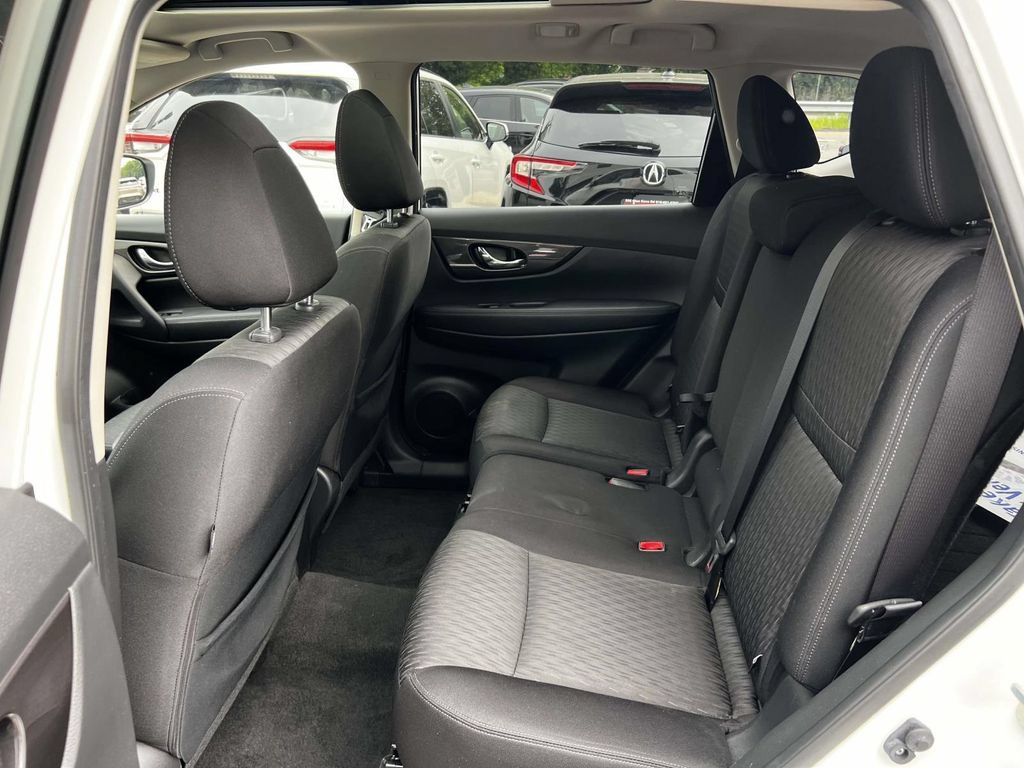 Used 2019 Nissan Rogue SV w/ Sun & Sound Touring Package AWD/4WD image 11