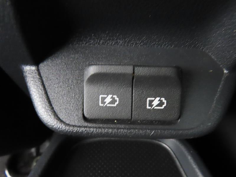 Used 2023 Nissan Leaf S image 29