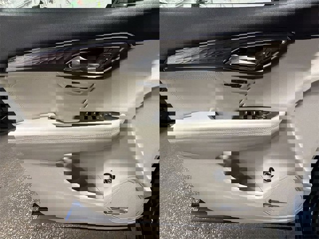 Used 2023 Buick Envision Avenir image 56