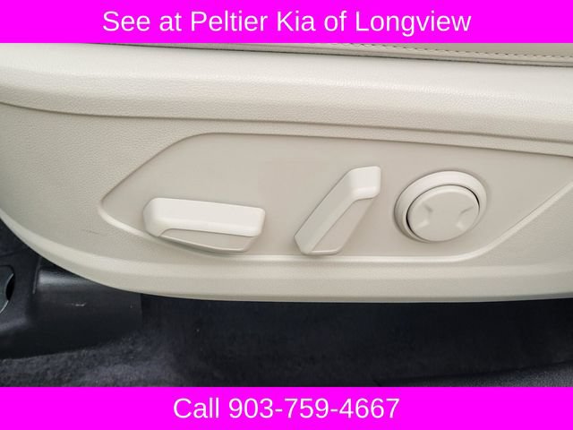Used 2025 Kia Sorento S FWD image 19