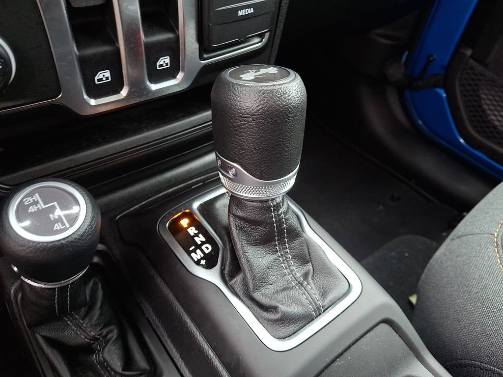 Used 2026 Jeep Wrangler Sport AWD/4WD image 14