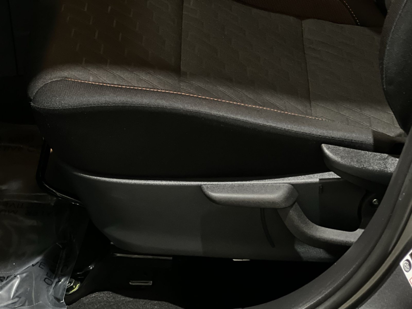 Used 2023 Nissan Kicks SR FWD image 19
