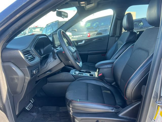 Used 2023 Ford Escape ST-Line Select w/ Tech Pack #2 AWD/4WD image 4