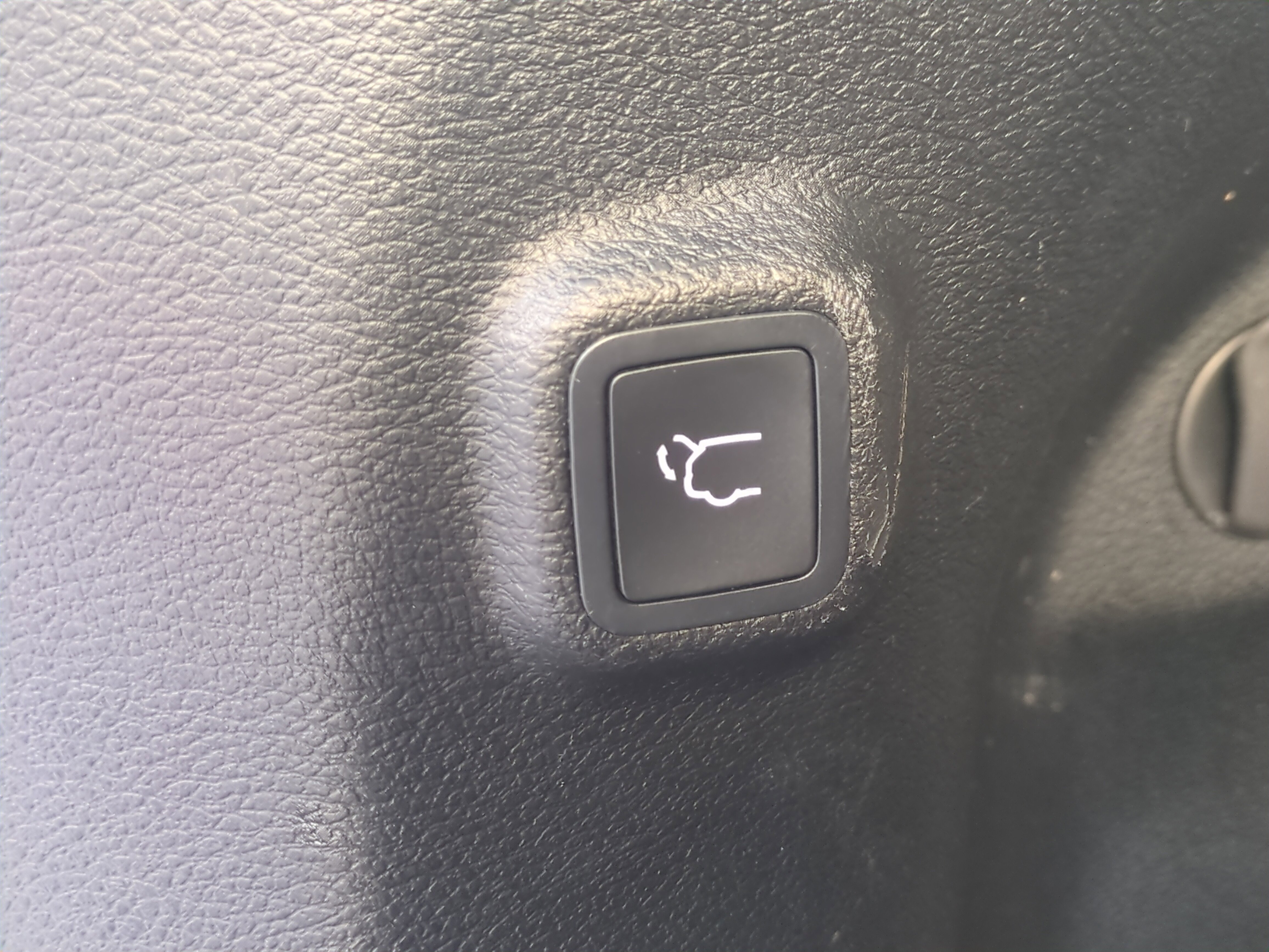 Certified 2023 Jeep Cherokee Altitude Lux image 14