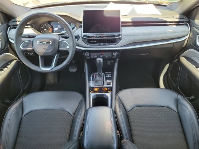Used 2024 Jeep Compass Latitude AWD/4WD image 16