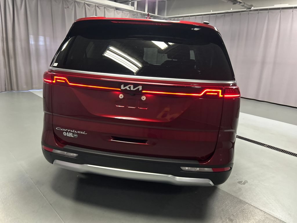 Used 2022 Kia Carnival SX Prestige FWD image 6