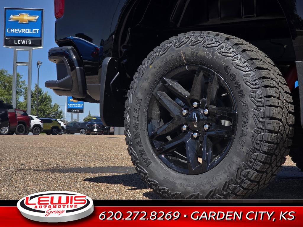 New 2026 Chevrolet Silverado 1500 Custom Trail Boss w/ Midnight Edition image 10