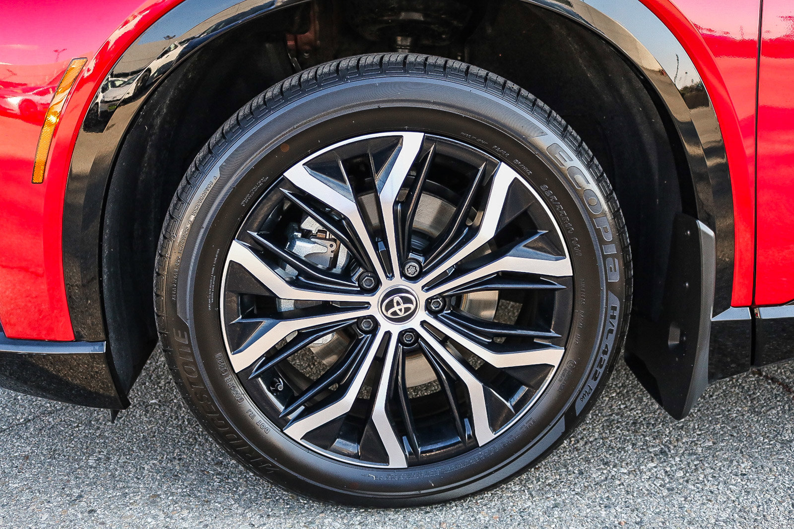 Used 2025 Toyota Crown Signia image 11