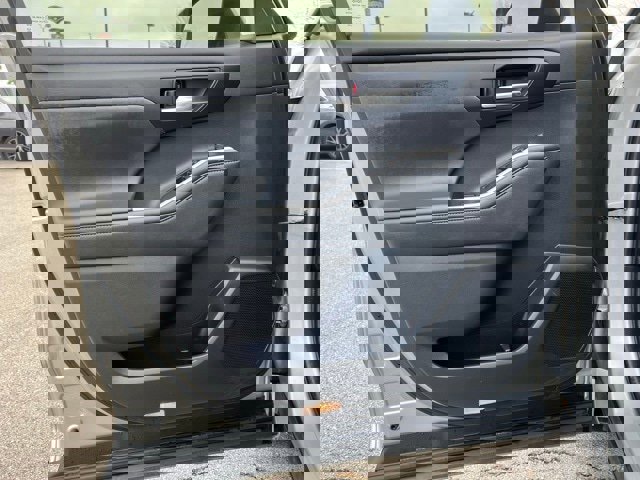 Used 2021 Toyota Highlander XLE image 10