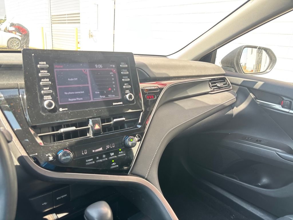 Used 2023 Toyota Camry SE image 16