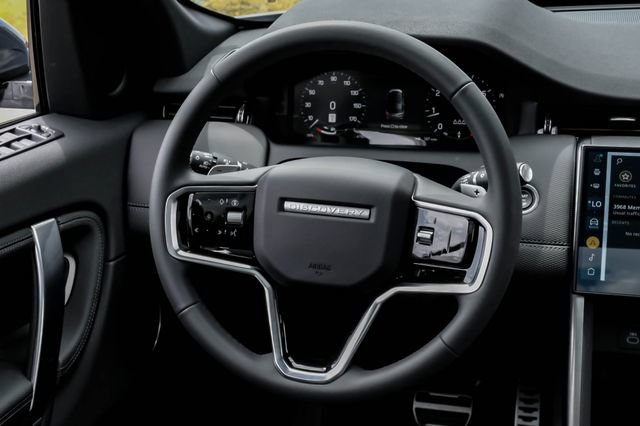 Used 2026 Land Rover Discovery Sport Landmark AWD/4WD image 23