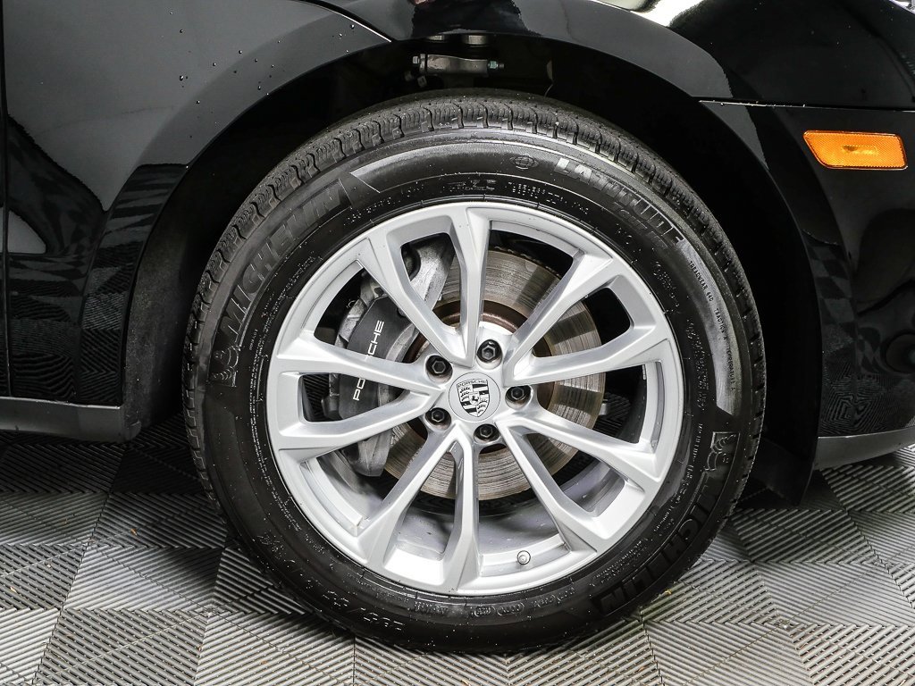 Certified 2025 Porsche Macan image 40