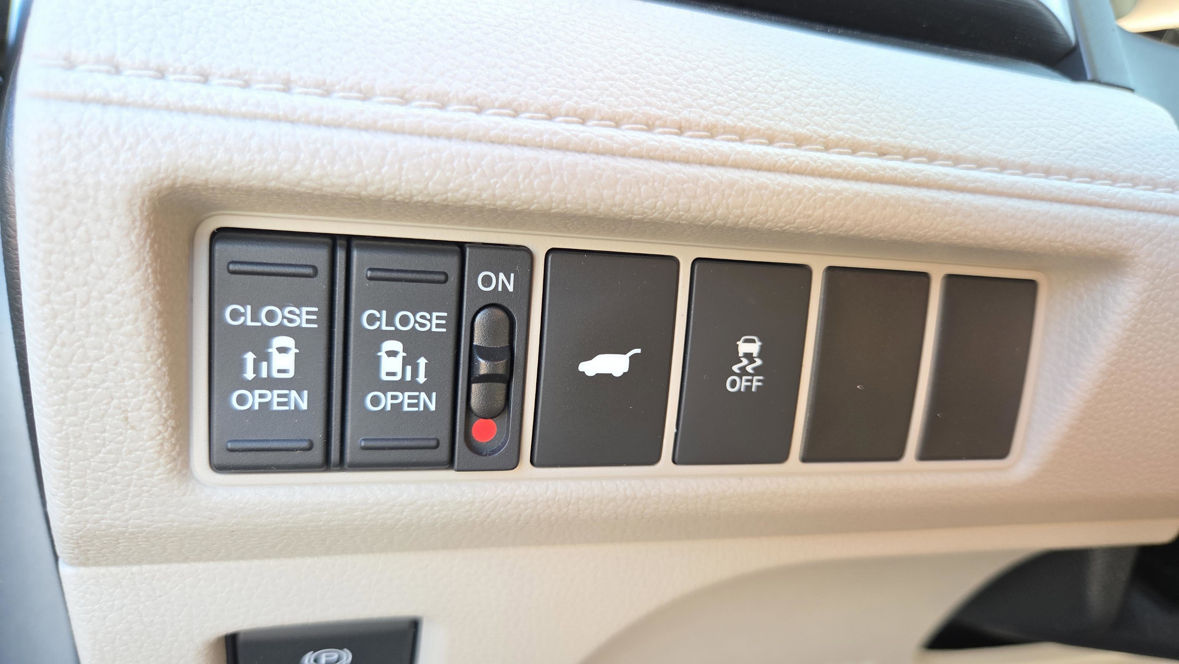 Certified 2025 Honda Odyssey EX-L image 28