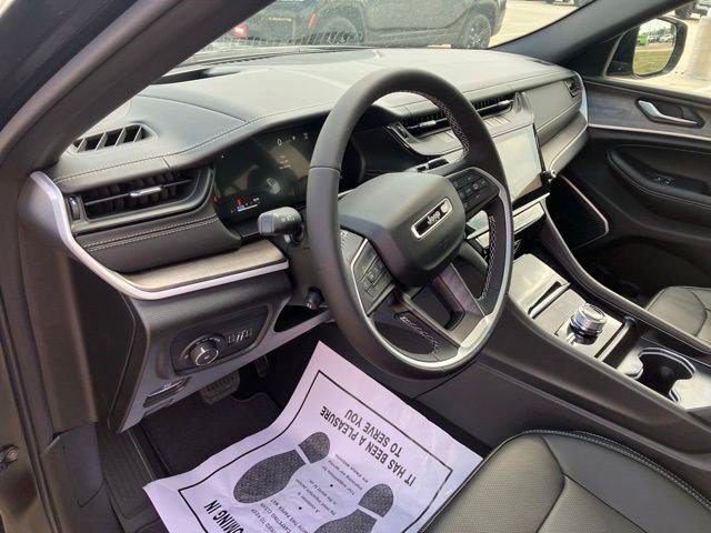 New 2026 Jeep Grand Cherokee Limited AWD/4WD image 14