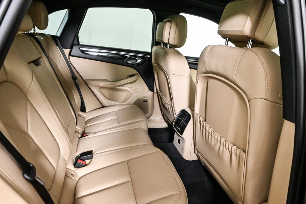 Certified 2026 Porsche Macan image 23