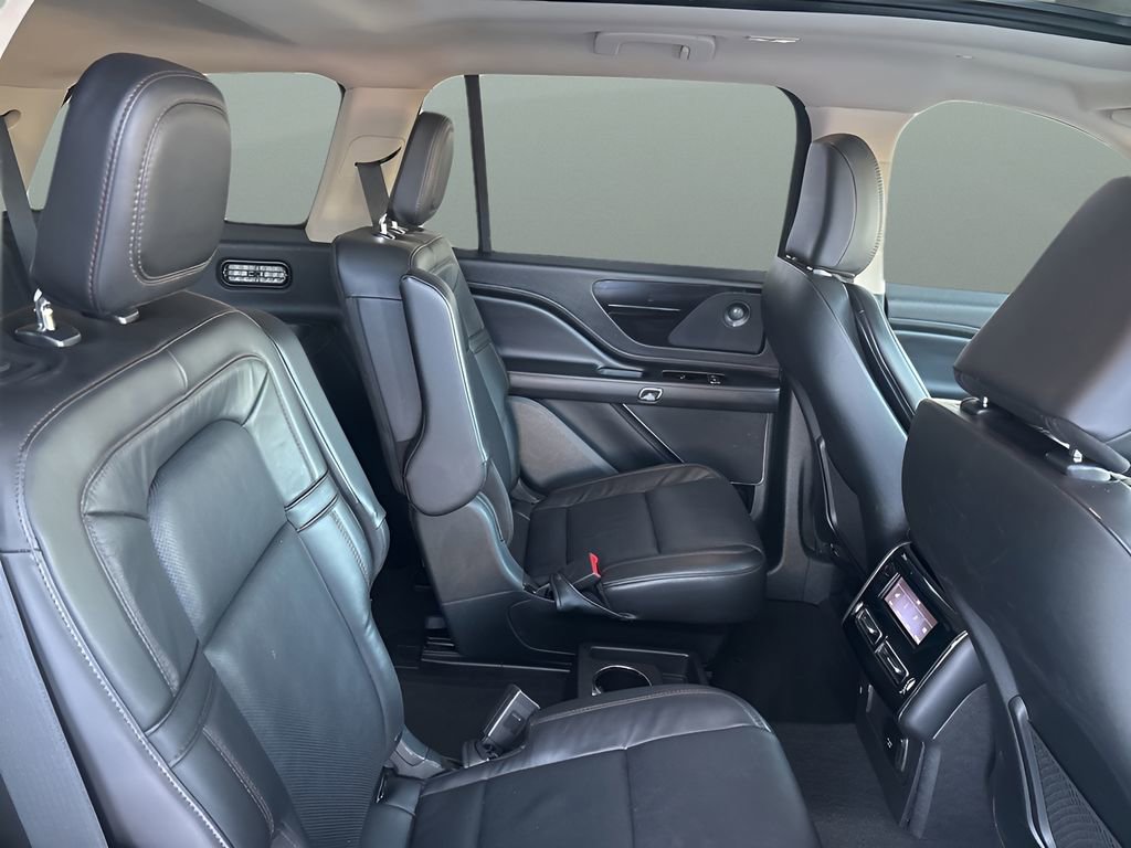 Used 2024 Lincoln Aviator Reserve image 35