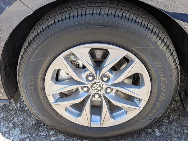 Certified 2024 Toyota Sienna LE image 10