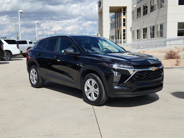 Used 2025 Chevrolet Trax LS