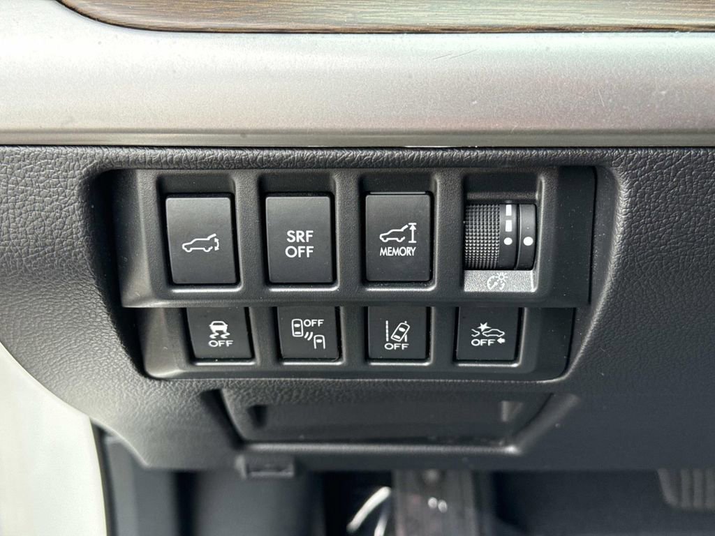 Used 2017 Subaru Outback 2.5i Touring image 45