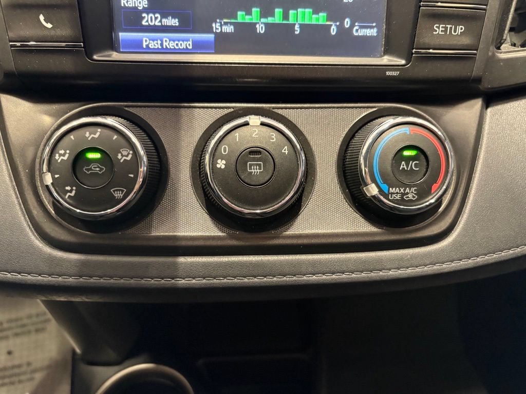 Used 2015 Toyota RAV4 LE AWD/4WD image 30