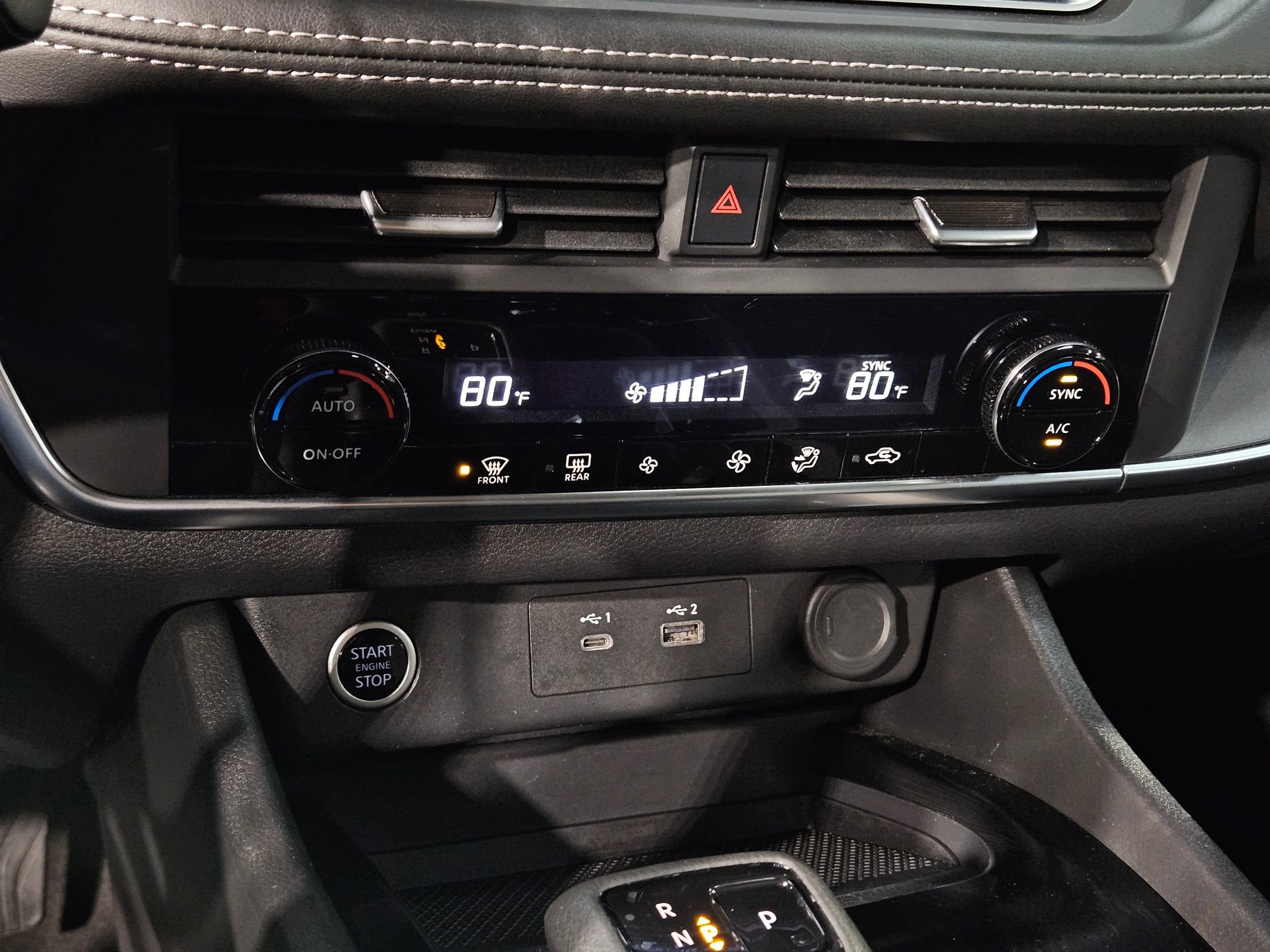 Used 2023 Nissan Rogue SV image 31