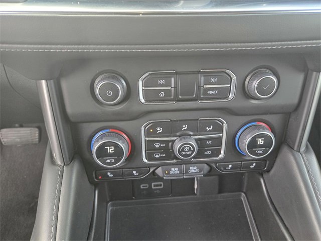 Used 2023 Chevrolet Suburban LT image 19