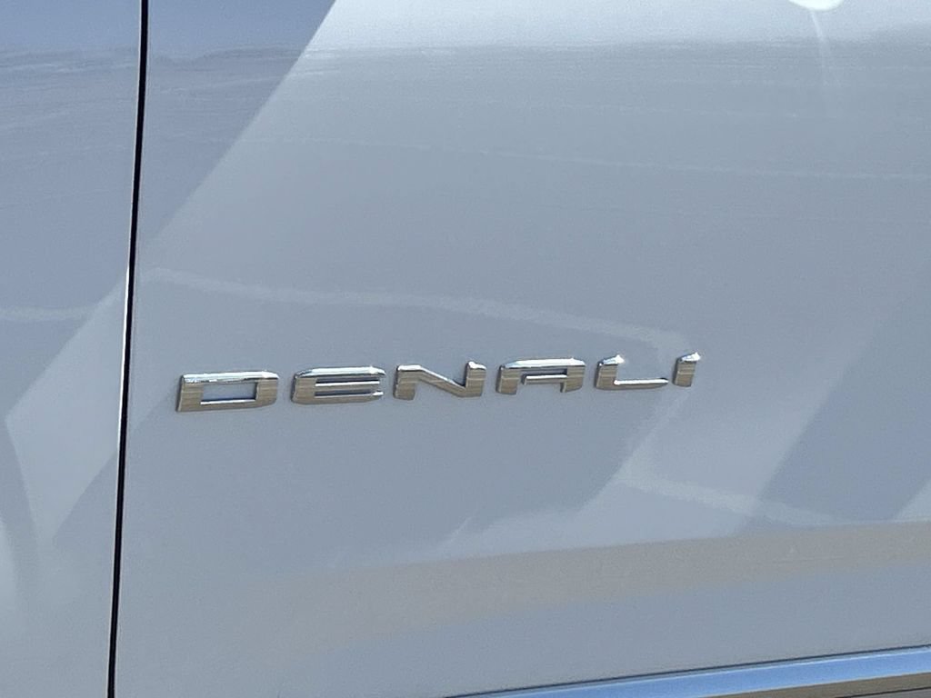 New 2026 GMC Yukon Denali AWD/4WD image 32