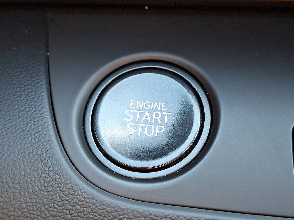 Certified 2025 Hyundai Elantra SEL FWD image 21