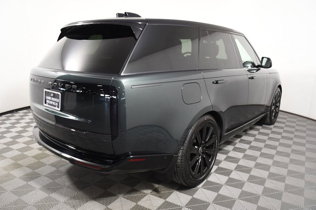 Used 2025 Land Rover Range Rover Autobiography image 6