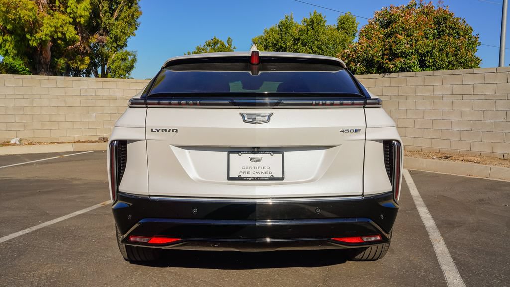 Certified 2024 Cadillac Lyriq Luxury RWD image 8