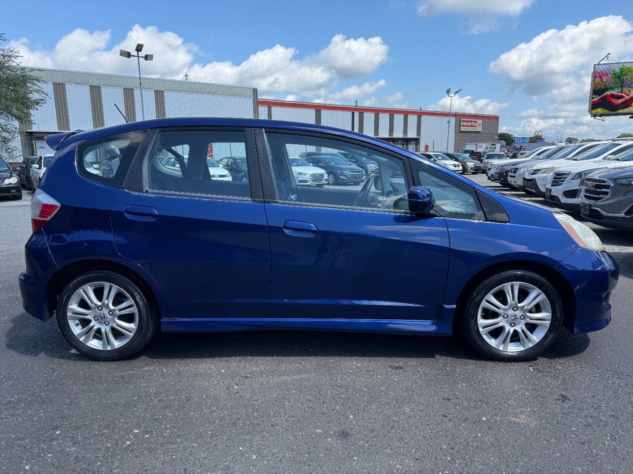 Used 2011 Honda Fit Sport image 4