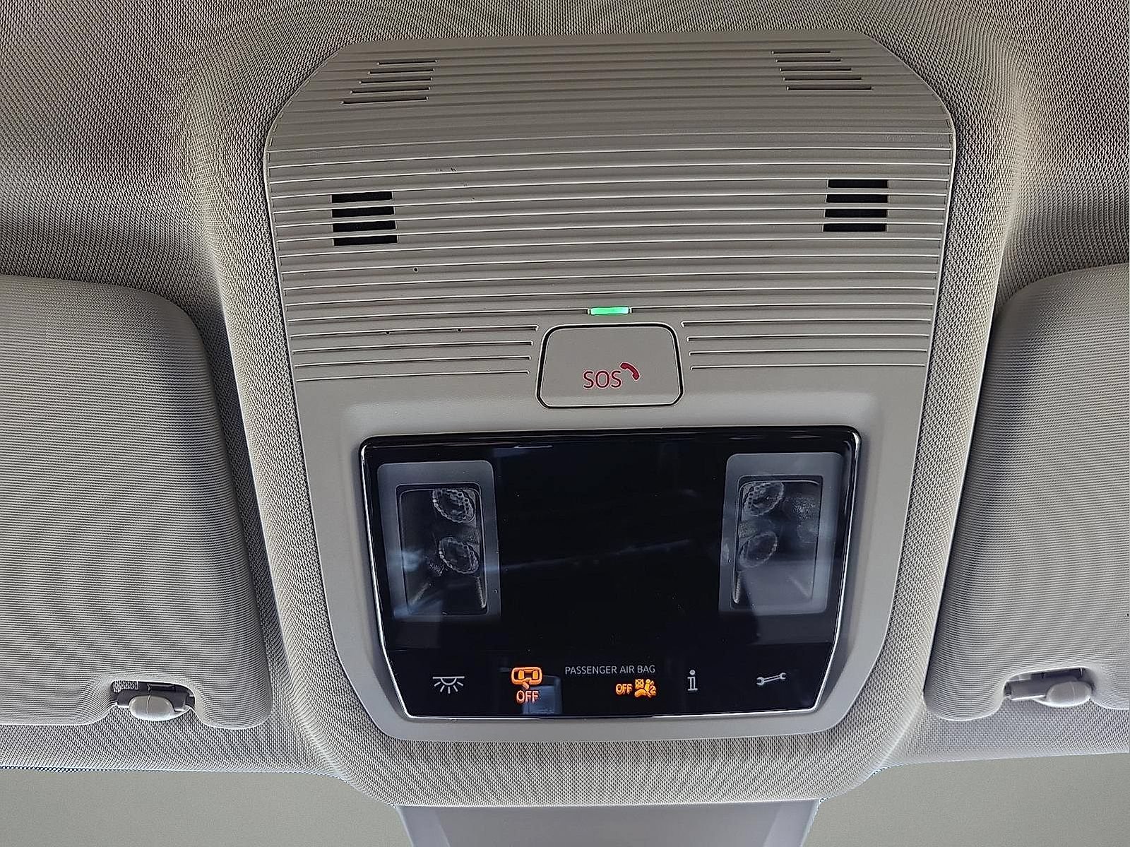 Used 2025 Volkswagen Atlas SE FWD image 19