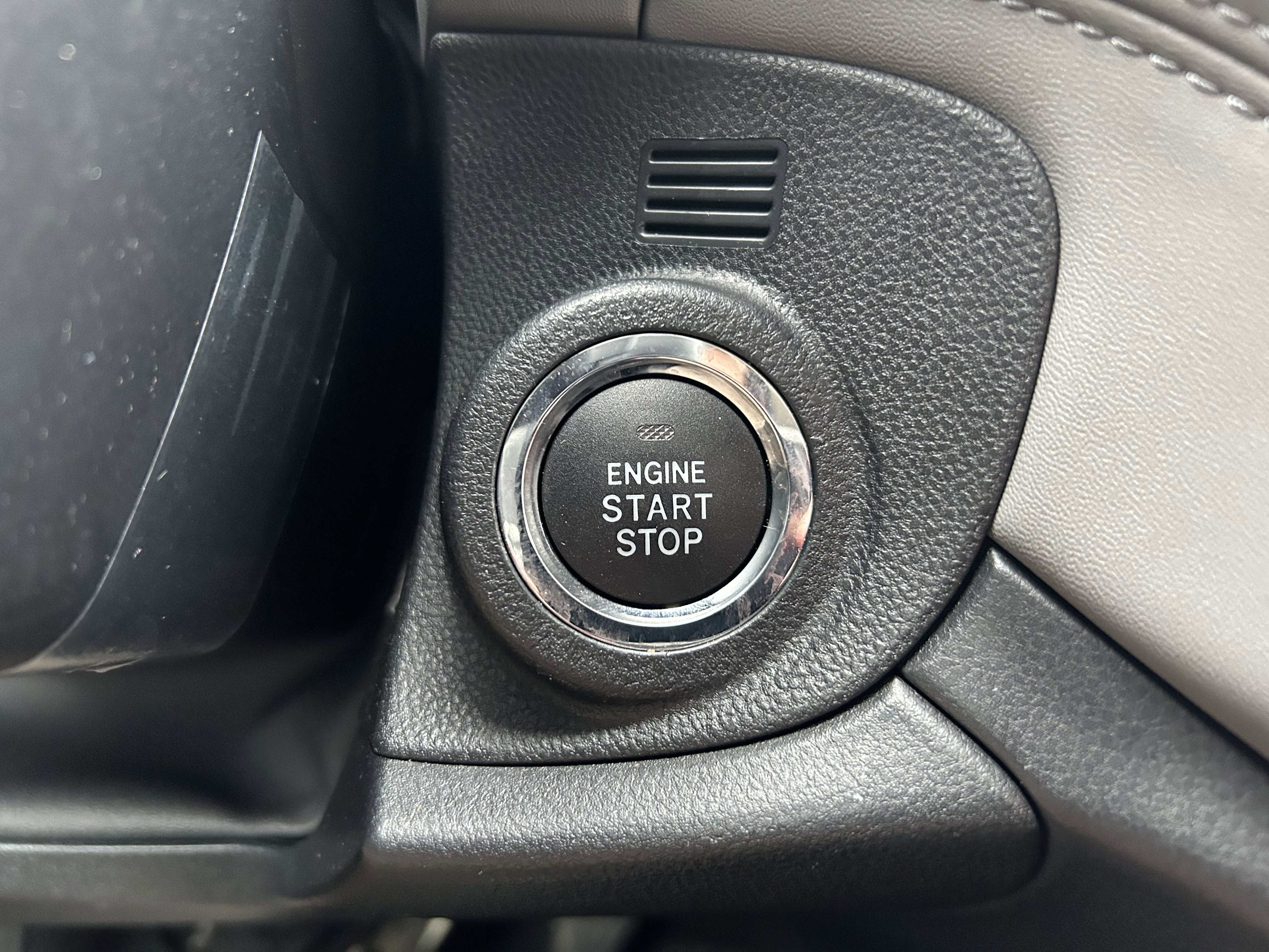 Used 2025 Subaru Outback Premium w/ Popular Package #1 image 16