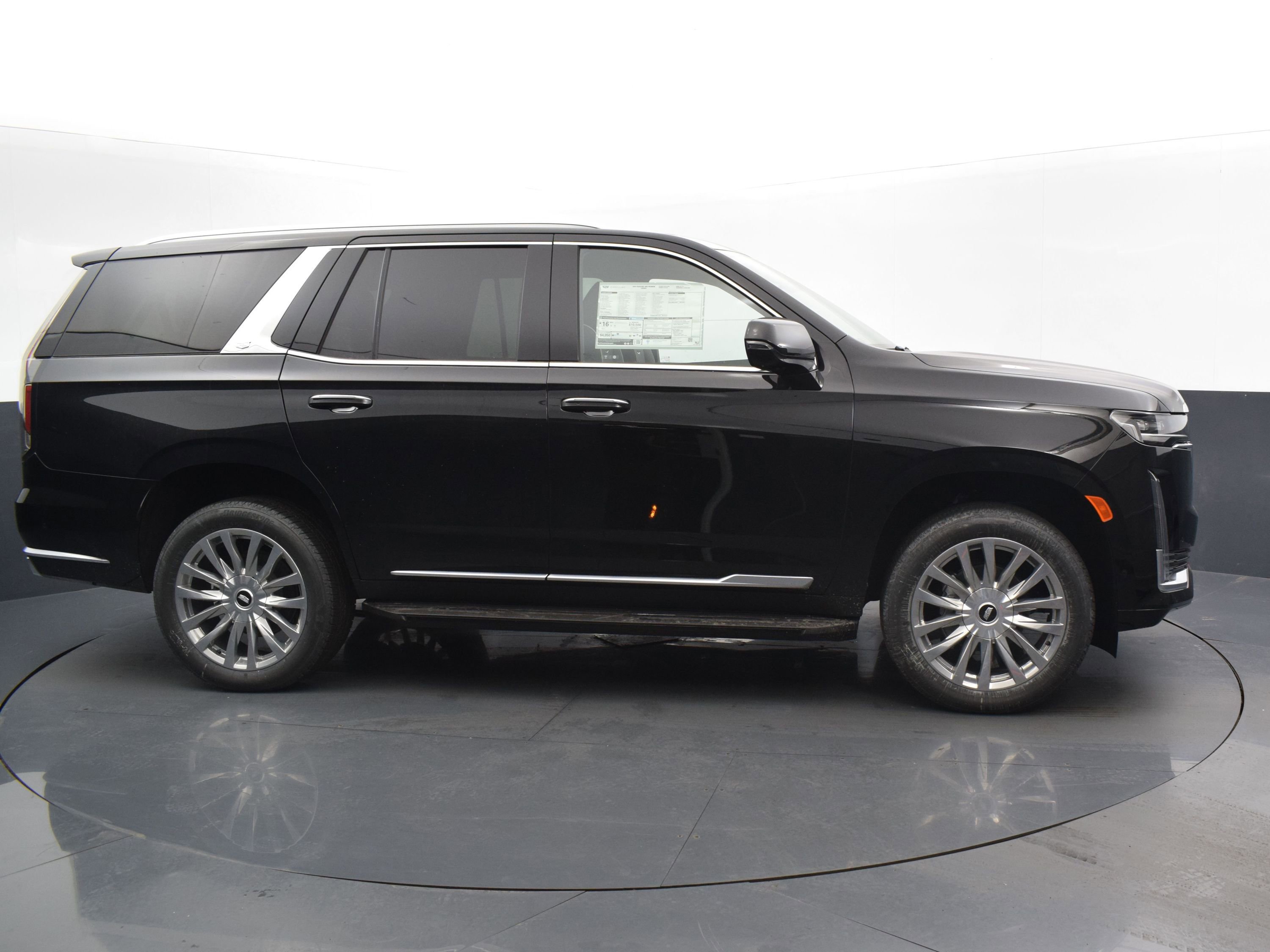 Used 2024 Cadillac Escalade Premium Luxury image 6