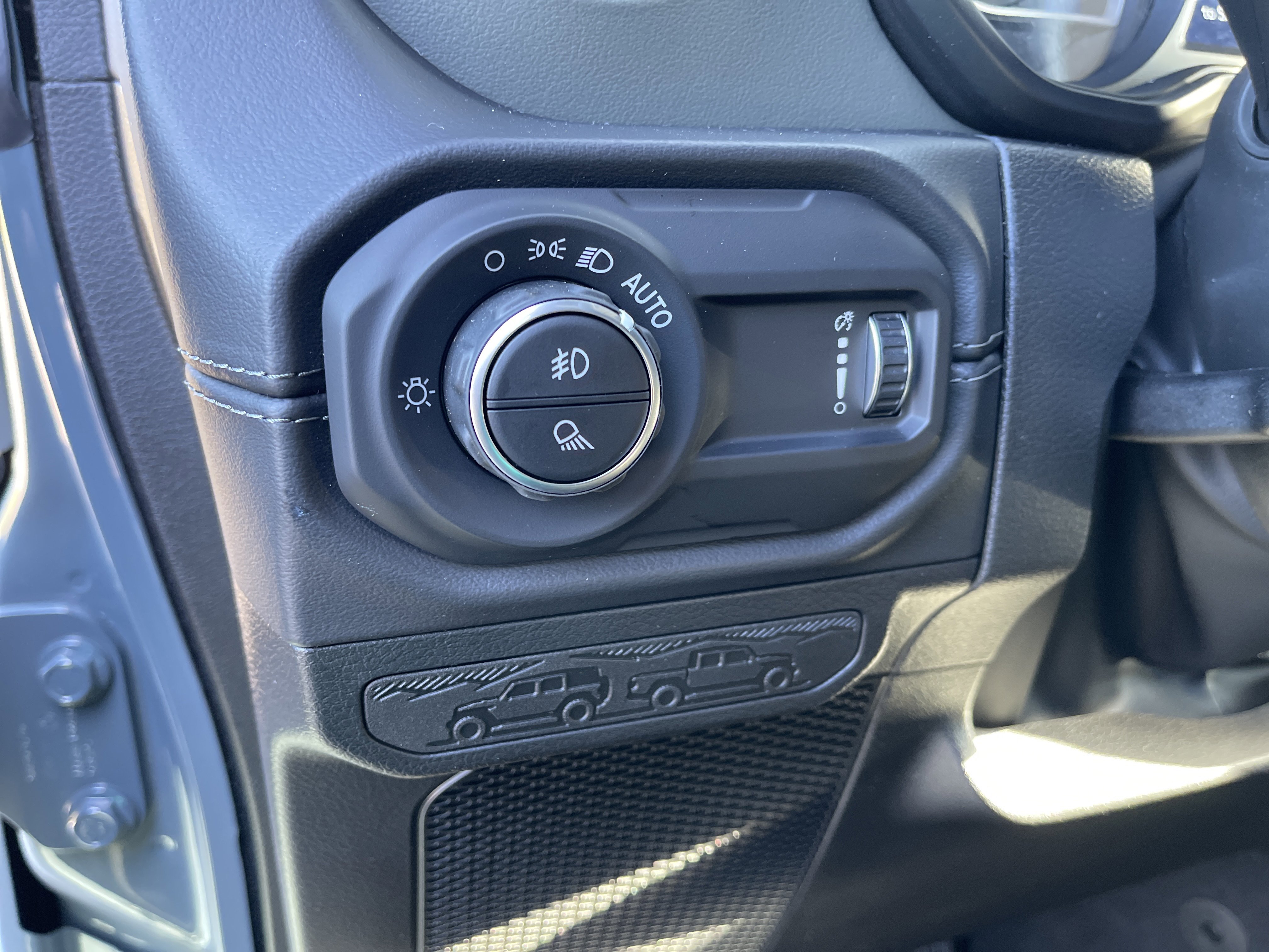 New 2025 Jeep Gladiator Mojave image 23