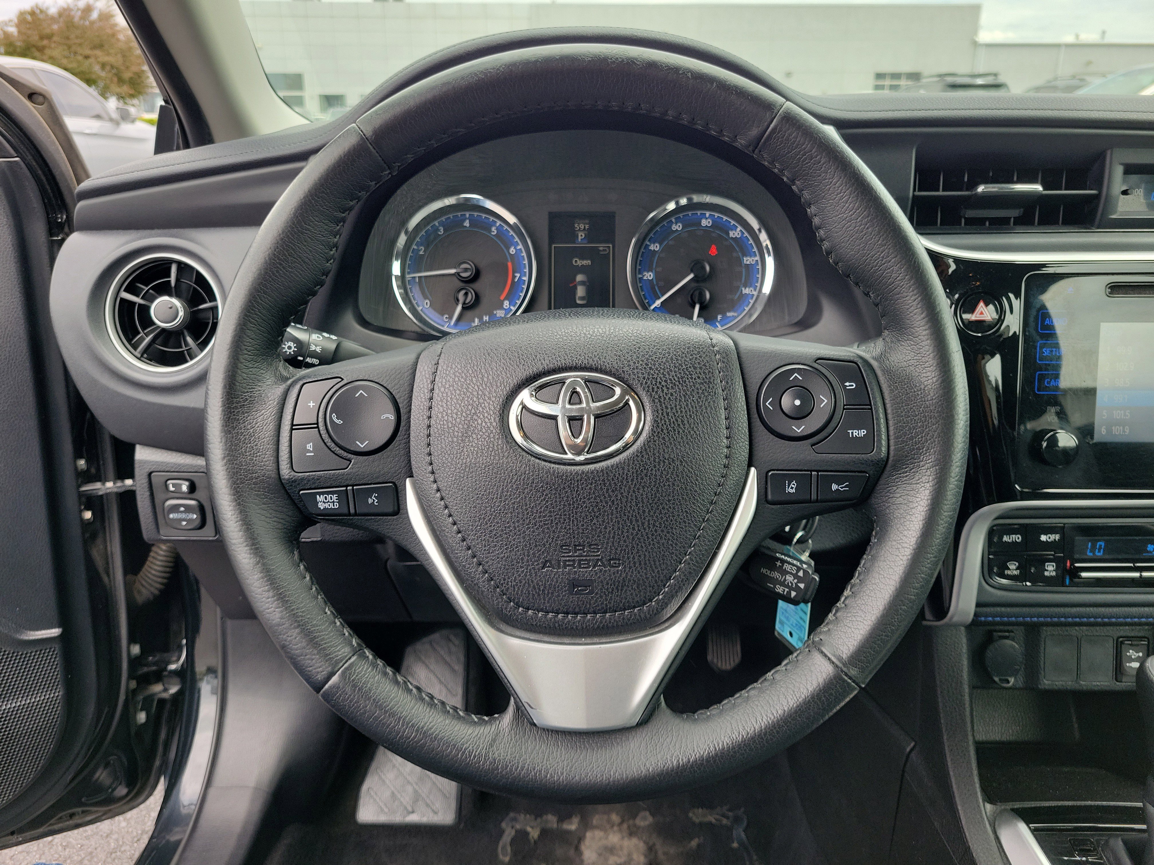 Used 2017 Toyota Corolla SE FWD image 21