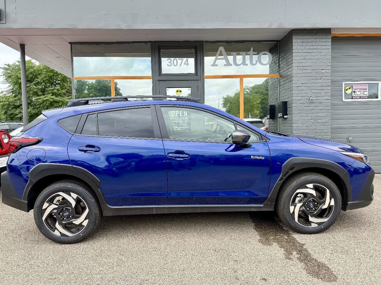 Used 2026 Subaru Crosstrek 2.5i Limited AWD/4WD image 2