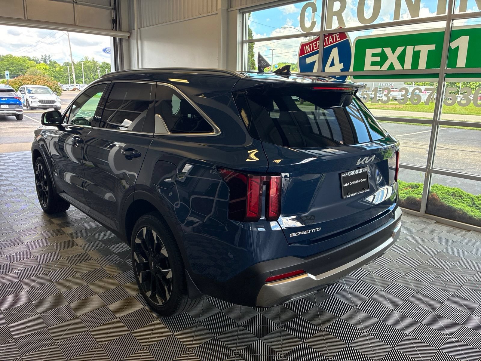 Used 2025 Kia Sorento X-Line EX AWD/4WD image 4