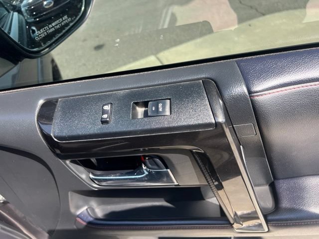 Used 2022 Toyota 4Runner TRD Off-Road AWD/4WD image 27